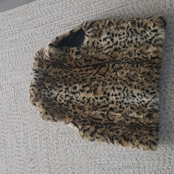 Chico's Tan and Black Leopard Print Faux Fur Vest - Picture 3 of 3